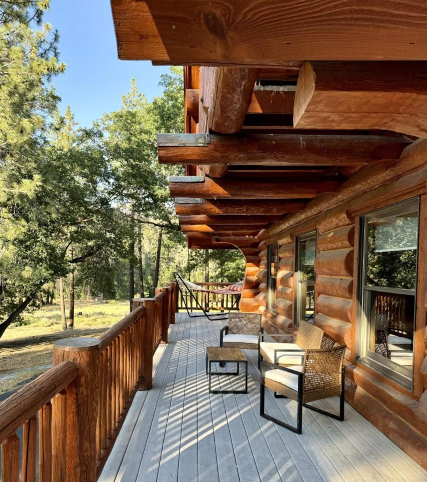 Peppermint Falls Ranch Ponderosa Exterior photo